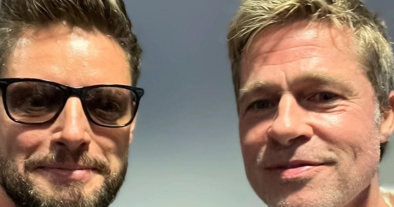 La star de Boyzone pose avec Brad Pitt, causant de la confusion.